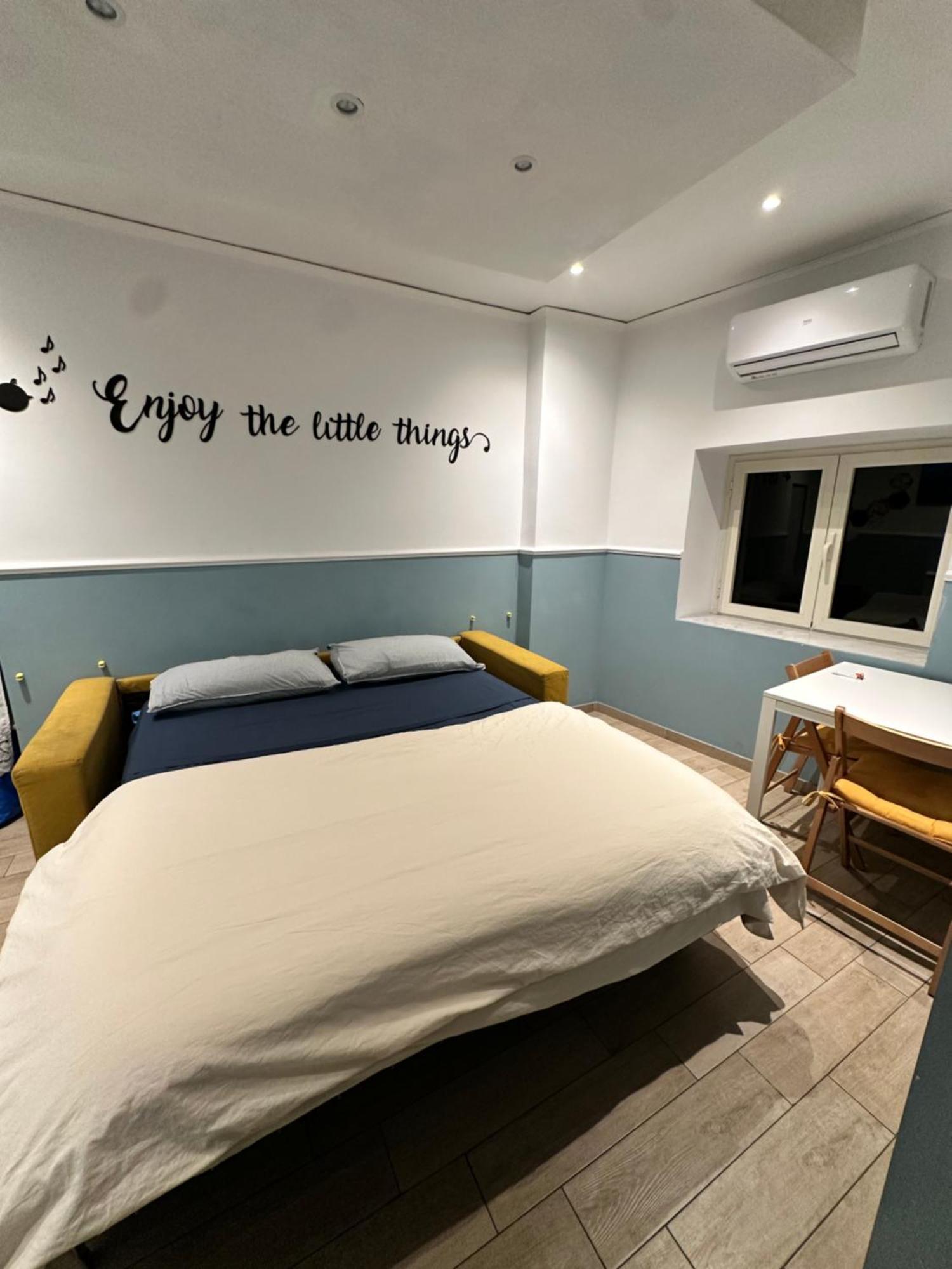 Pazz House Apartment Наполи Екстериор снимка