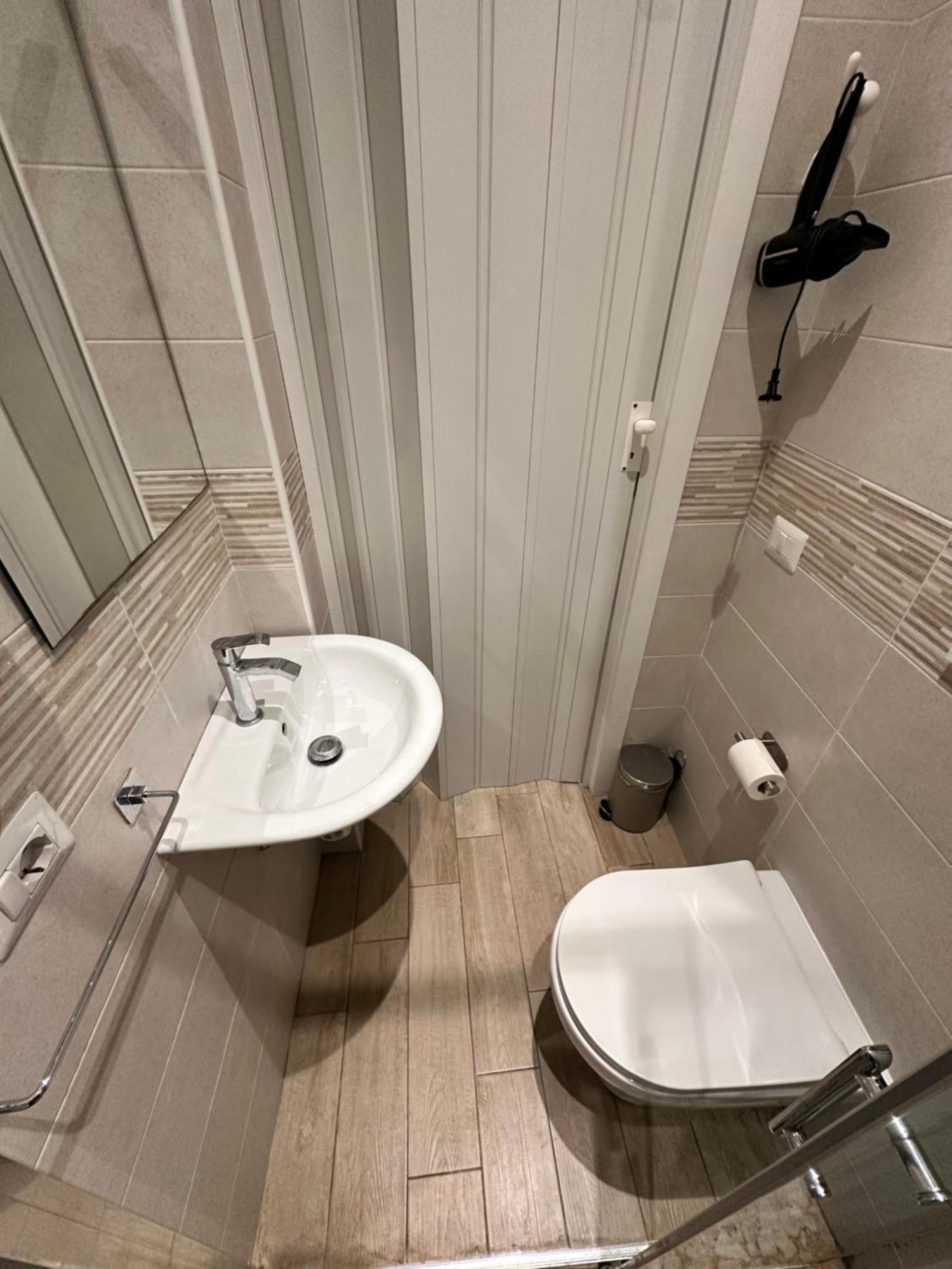Pazz House Apartment Наполи Екстериор снимка